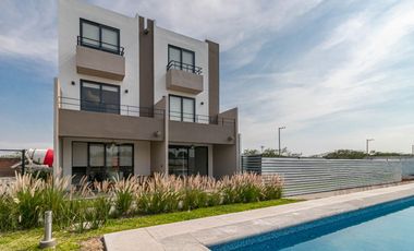 Casa con Alberca cancha de futbol a 10 minutos de Cuautla Morelos