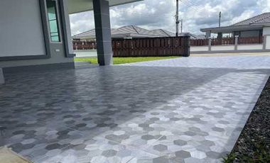 Selling a single house, San Sai Luang, only 3 houses left, great price, area 60-70 sq.w., lots of freebies