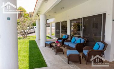 HERMOSA CASA EN VENTA EN LOMAS DE COCOYOC CON ALBERCA Y AMPLIO JARDÍN