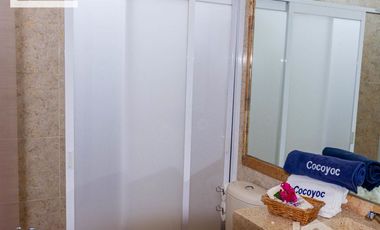 HERMOSA CASA EN VENTA EN LOMAS DE COCOYOC CON ALBERCA Y AMPLIO JARDÍN