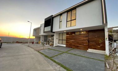 CASA EN VENTA EN VALLE IMPERIAL