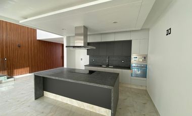 CASA EN VENTA EN VALLE IMPERIAL