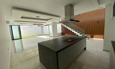 CASA EN VENTA EN VALLE IMPERIAL