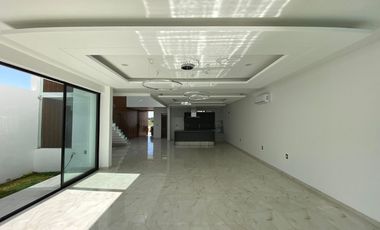 CASA EN VENTA EN VALLE IMPERIAL