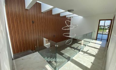 CASA EN VENTA EN VALLE IMPERIAL