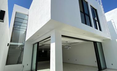 CASA EN VENTA EN VALLE IMPERIAL