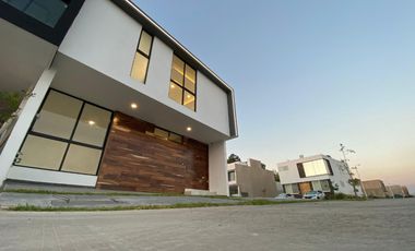 CASA EN VENTA EN VALLE IMPERIAL