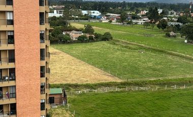 VENDO APTO 100 MTS PISO 9 CHIA PONDEROSA CAMPESTRE, 3 HABITACIONES, 3 BAÑOS, SALA CON CHIMENEA COMEDOR, 2 PARQUEADEROS, EL APARTAMENTO NO TIENE DEUDAS