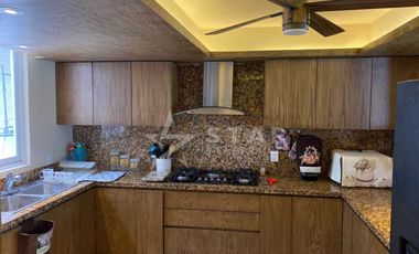 VILLA DE DOS NIVELES EN JOYAS DE BRISAMAR