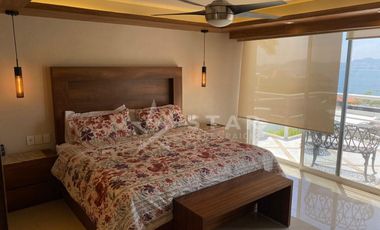 VILLA DE DOS NIVELES EN JOYAS DE BRISAMAR