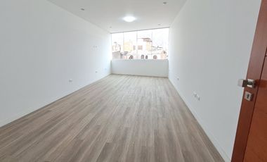 No Paga Alcabala! Venta de Departamento de Estreno Tres Dormitorios en Mayorazgo – Ate, Límite con La Molina