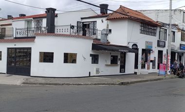 CASA VILLA LUZ 100% REMODELADA (USO MIXTO VIVIENDA/COMERCIAL)