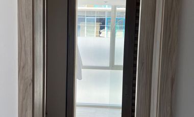 Renta de Departamento Amoblado por Estrenar, Av. República del Salvador, piscina rooftop, edificio con generador eléctrico.