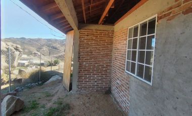CASA EN VENTA EN TECATE, 500 m² De Terreno, 4 Recámaras.
