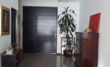 EN VENTA MAGNIFICA CASA EN CONDOMINIO EN METEPEC, DISEÑO MODERNO Y AMPLIO