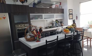 EN VENTA MAGNIFICA CASA EN CONDOMINIO EN METEPEC, DISEÑO MODERNO Y AMPLIO