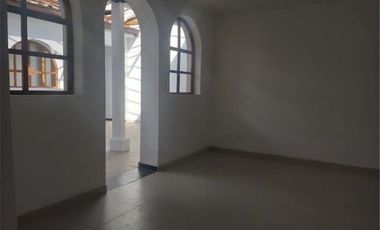 VENTA CASA EN EL CENTRO DE TUNJA, OFICINAS, TUNJA