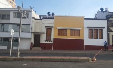 VENTA CASA EN EL CENTRO DE TUNJA, OFICINAS, TUNJA