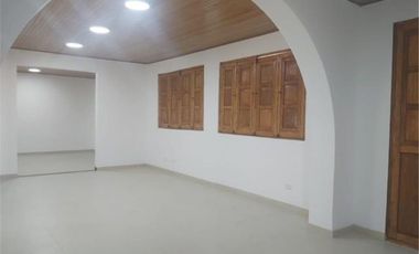 VENTA CASA EN EL CENTRO DE TUNJA, OFICINAS, TUNJA