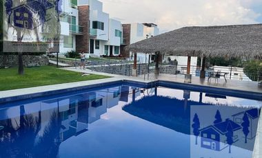 Casa en Venta en Condominio con Alberca y Vigilancia en Lomas Trujillo 3 Recamaras