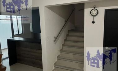 Casa en Venta en Condominio con Alberca y Vigilancia en Lomas Trujillo 3 Recamaras