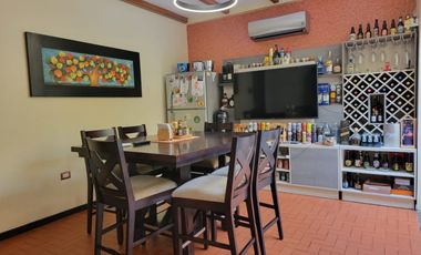 Casa en Centario Sur Av. José Vicente Trujillo