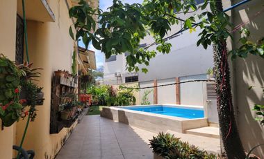 Casa en Centario Sur Av. José Vicente Trujillo