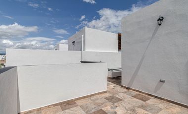 Casa en Venta con Alberca tres recamaras  al sur de Cuernavaca en Xochitepec Morelos