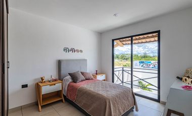 Casa en Venta con 3 recamaras alberca en Fraccionamiento en Xochitepec Morelos