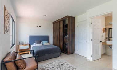 Casa en Venta con 3 recamaras alberca en Fraccionamiento en Xochitepec Morelos