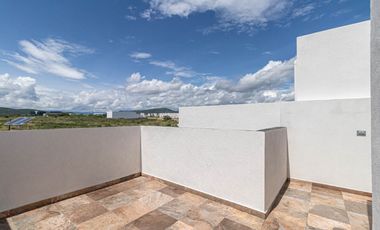 Casa en Venta con 3 recamaras alberca en Fraccionamiento en Xochitepec Morelos