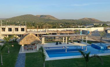 Casa en Venta con 3 recamaras alberca en Fraccionamiento en Xochitepec Morelos
