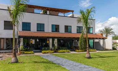 Casa en Venta con 3 recamaras alberca en Fraccionamiento en Xochitepec Morelos