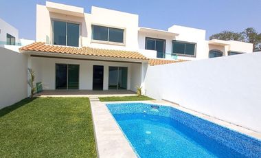 Casa en Venta sola con alberca propia  a 15 minutos de Cuernavaca en Xochitepec Morelos