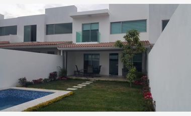 Casa en Venta sola con alberca propia  a 15 minutos de Cuernavaca en Xochitepec Morelos