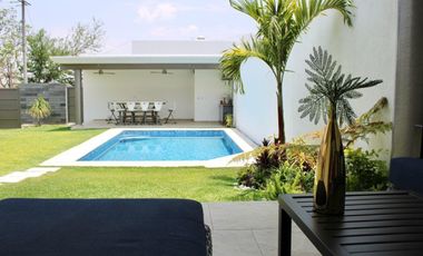 Casa sola con 4 Recamaras  en condominio a 15 minutos de Cuernavaca en Xochitepec Morelos