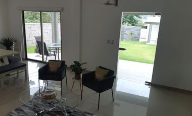 Casa sola con 4 Recamaras  en condominio a 15 minutos de Cuernavaca en Xochitepec Morelos