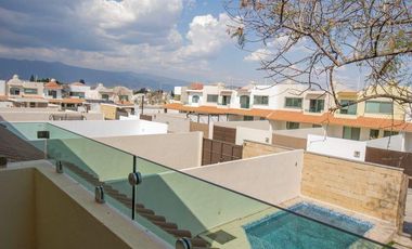 Casa sola con 4 Recamaras  en condominio a 15 minutos de Cuernavaca en Xochitepec Morelos