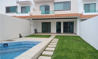Casa en Venta sola con cuatro  Recamaras en condominio a 15 minutos de Cuernavaca en Xochitepec Morelos