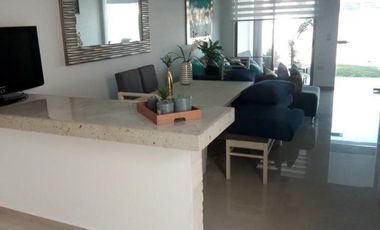 Casa en Venta sola con cuatro  Recamaras en condominio a 15 minutos de Cuernavaca en Xochitepec Morelos