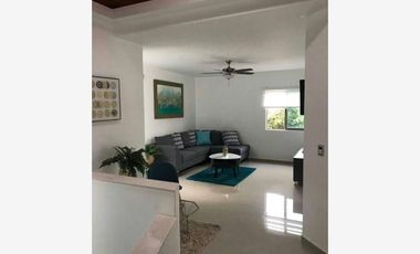 Casa en Venta sola con cuatro  Recamaras en condominio a 15 minutos de Cuernavaca en Xochitepec Morelos