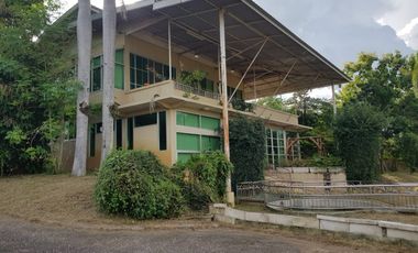 ขายบ้าน ใกล้แยกบ้านเกาะ บ้านเดี่ยว 2 ชั้น บนพื้นที่กว่า 3 ไร่