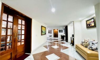 VENDO  CASA EN SANTA ANA ORIENTEAL 797 M2