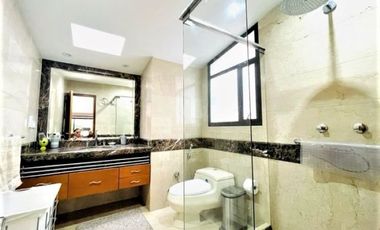 VENDO  CASA EN SANTA ANA ORIENTEAL 797 M2