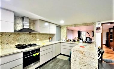 VENDO  CASA EN SANTA ANA ORIENTEAL 797 M2