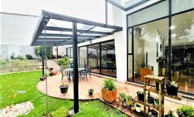 VENDO  CASA EN SANTA ANA ORIENTEAL 797 M2
