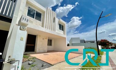 CASA EN RENTA I MAYORCA RESIDENCIAL I ZONA ESTE I COTO CON CASA CLUB Y AMENIDADES I CERCA DE IMSS 58 I MUY AMPLIA