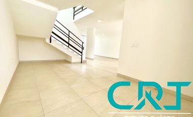 CASA EN RENTA I MAYORCA RESIDENCIAL I ZONA ESTE I COTO CON CASA CLUB Y AMENIDADES I CERCA DE IMSS 58 I MUY AMPLIA