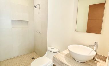 CASA EN RENTA I MAYORCA RESIDENCIAL I ZONA ESTE I COTO CON CASA CLUB Y AMENIDADES I CERCA DE IMSS 58 I MUY AMPLIA