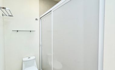 CASA EN RENTA I MAYORCA RESIDENCIAL I ZONA ESTE I COTO CON CASA CLUB Y AMENIDADES I CERCA DE IMSS 58 I MUY AMPLIA